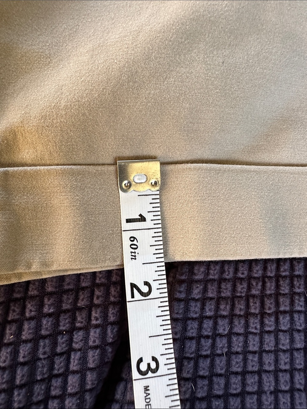 Apt. 9 Tan Roll-Hem Chino Shorts, size 4 - Picture 7 of 8
